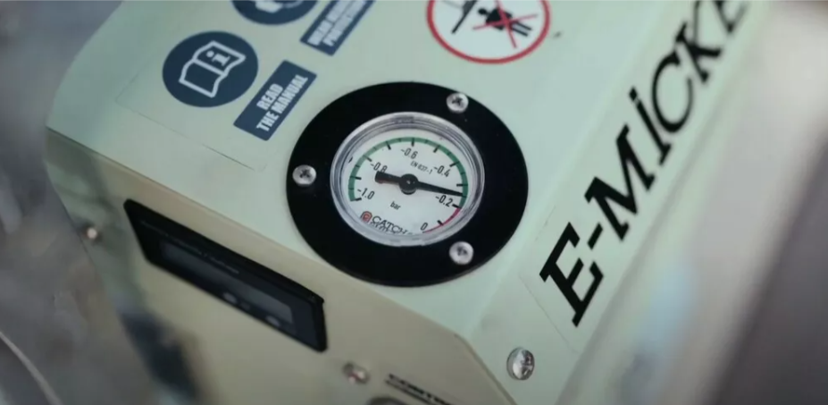 e-Mickey chwytak do płyt dużego formatu